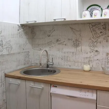 Platanus Apartment